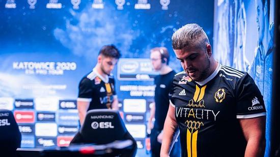 脑机接口技术新突破实现游戏精准控制